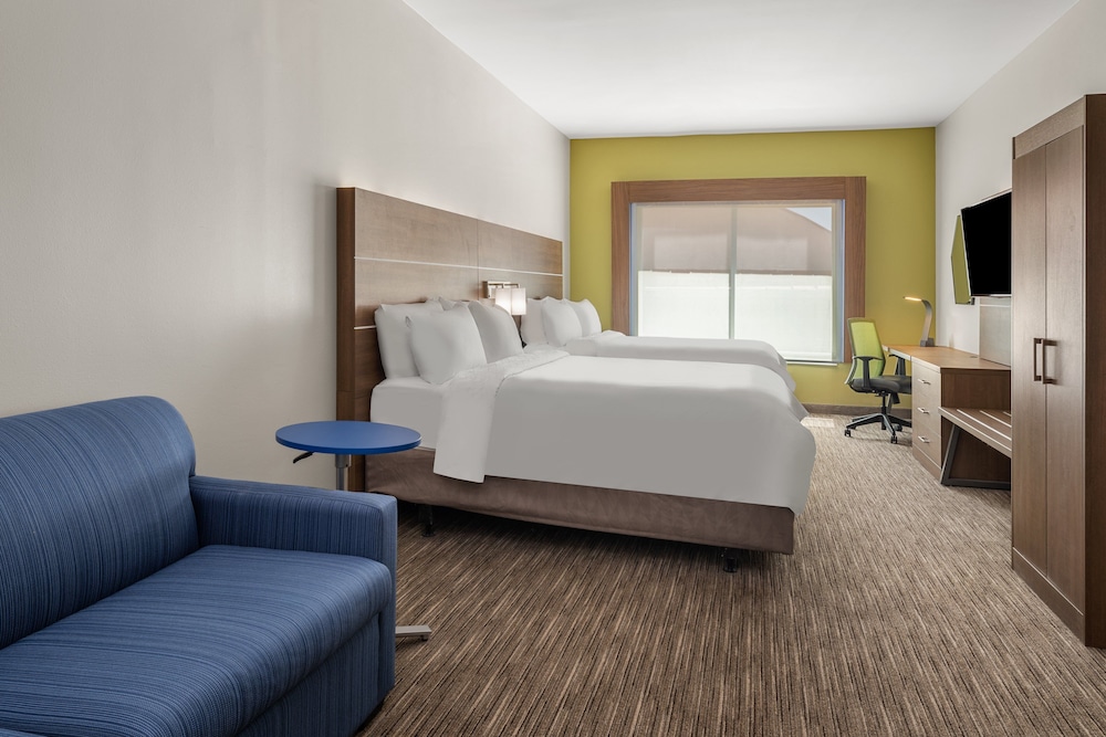 Holiday Inn Express Suites Graham 23/50