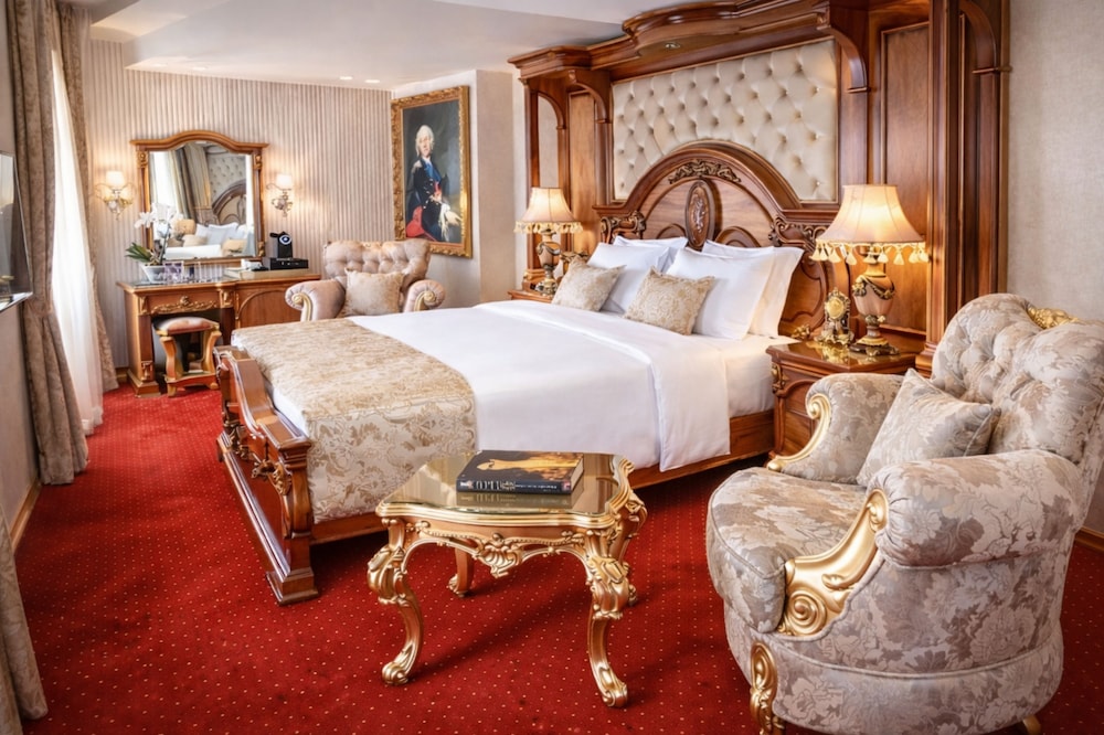 Grand, Vip, Deluxe, King Bed، Prezident Palace Belgrade - Adults Only 2/2