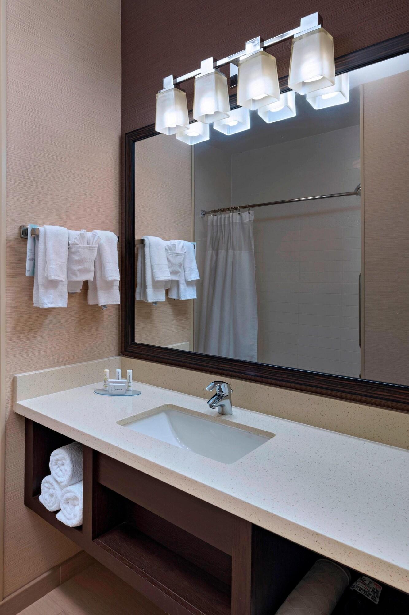 جناح تنفيذي بسرير كينج، Fairfield Inn Suites By Marriott Austin Northwest Research Blvd 9/9