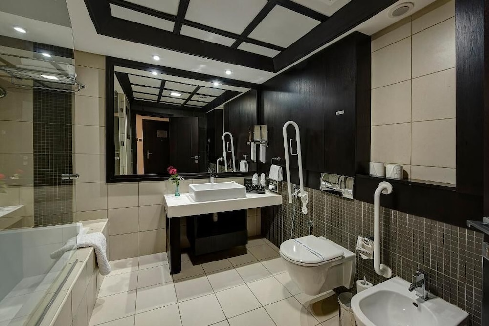 Raintree Rolla Hotel 17/18