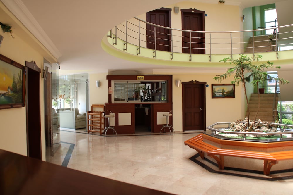 MINTA APART HOTEL 34/57