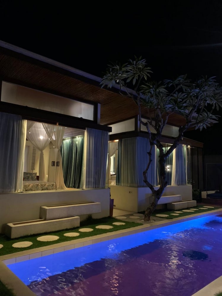 Kiss Bali 20/50