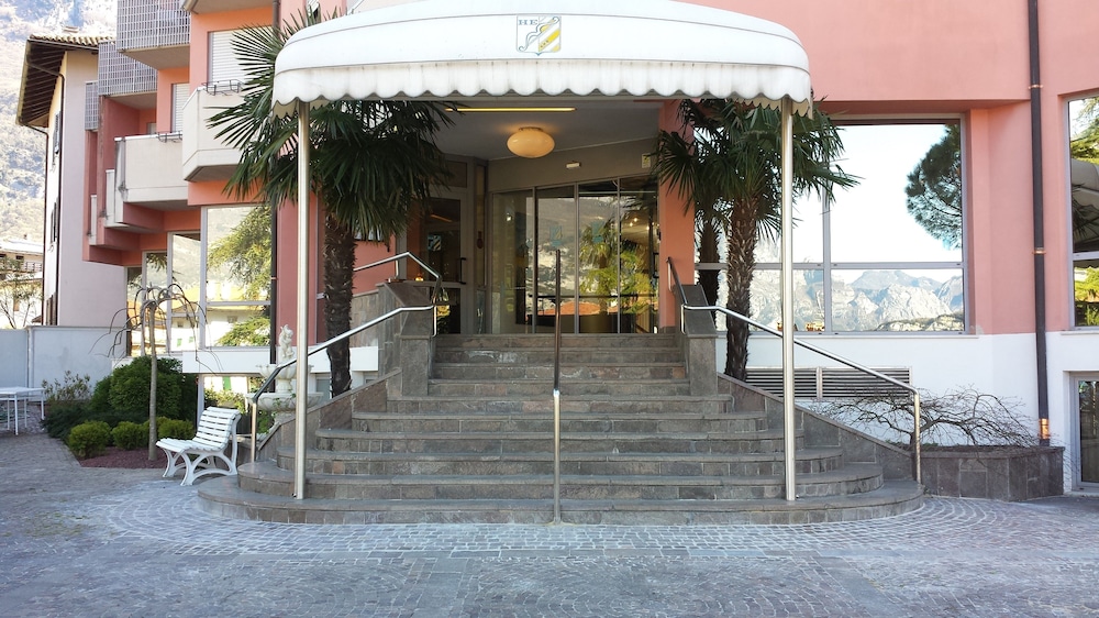 Hotel Everest 2/70