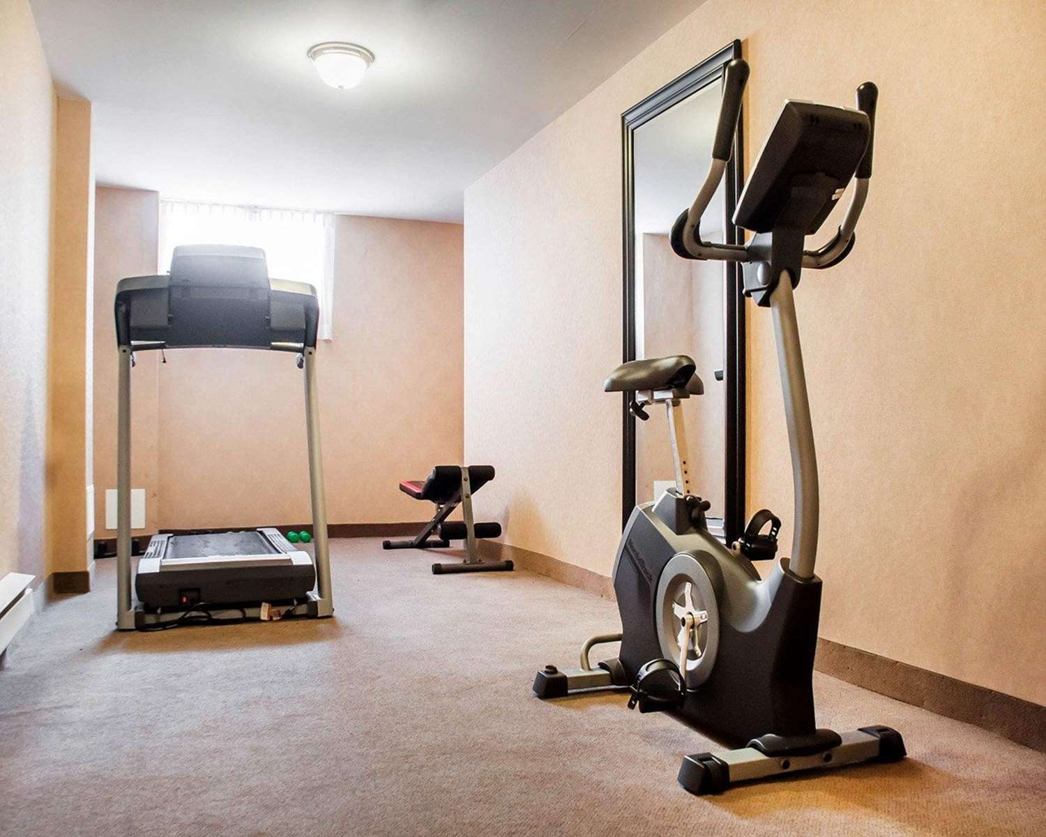 Econo Lodge Woodstock ON 4/12