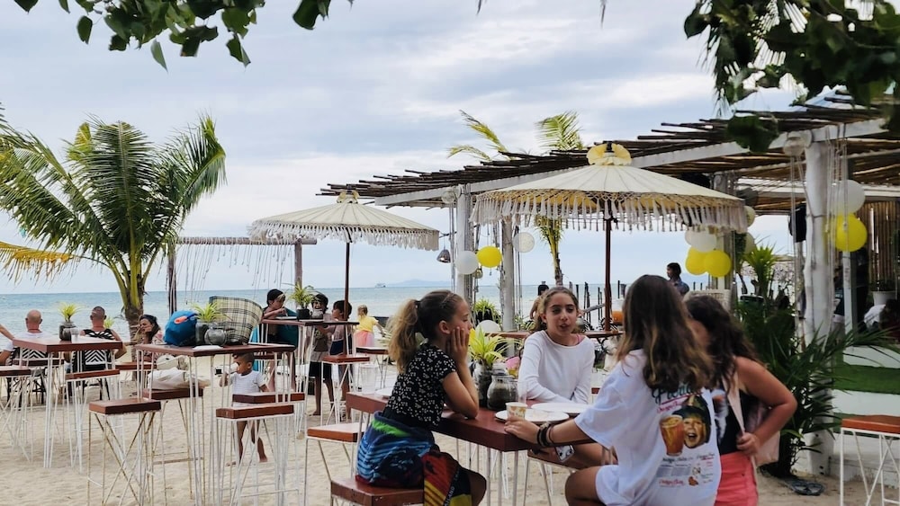 Sabaii Bay Resort 68/75