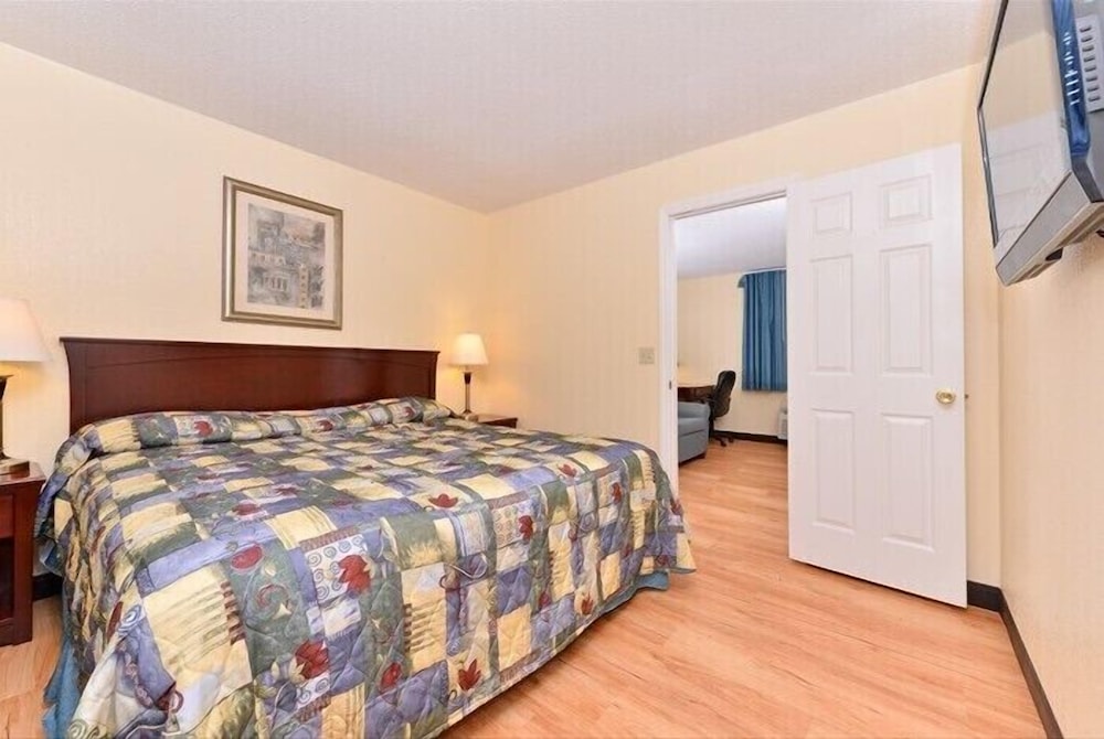 Tower Inn And Suites 8/30