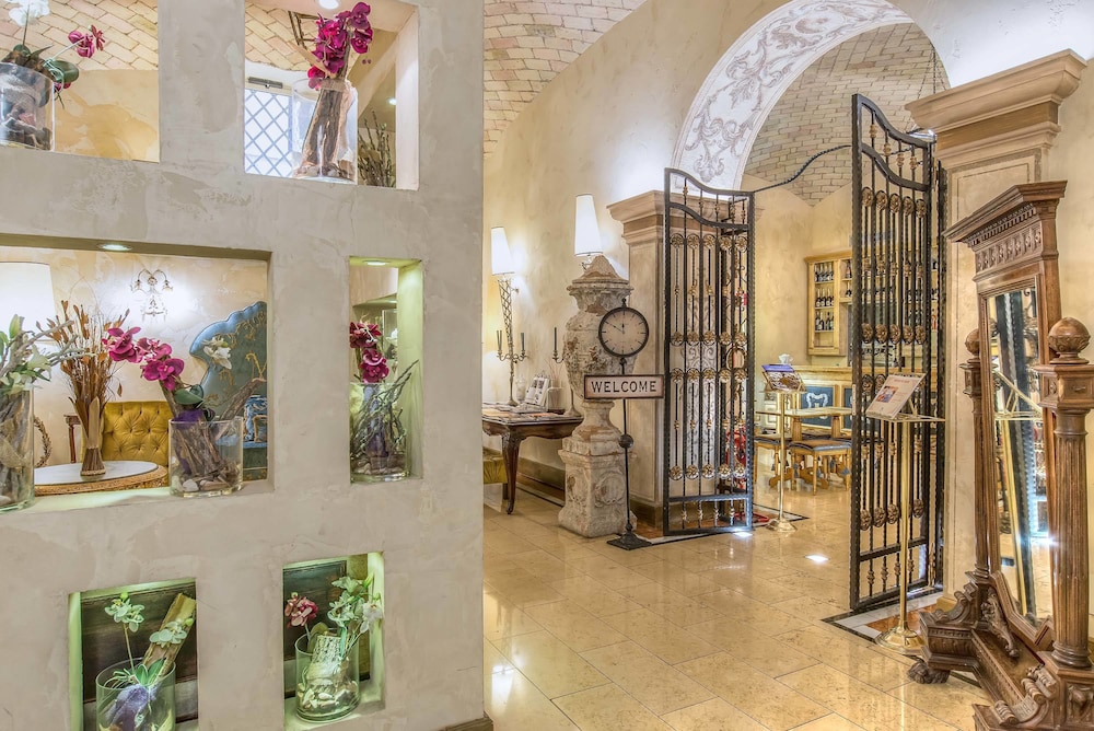 Room Select Via Veneto 3/50