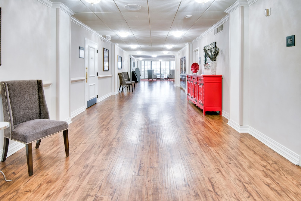 Ramada By Wyndham Metairie New Orleans Airport 24/31