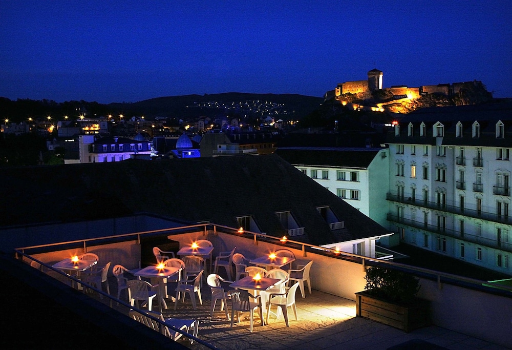Hotel Eliseo 4/50