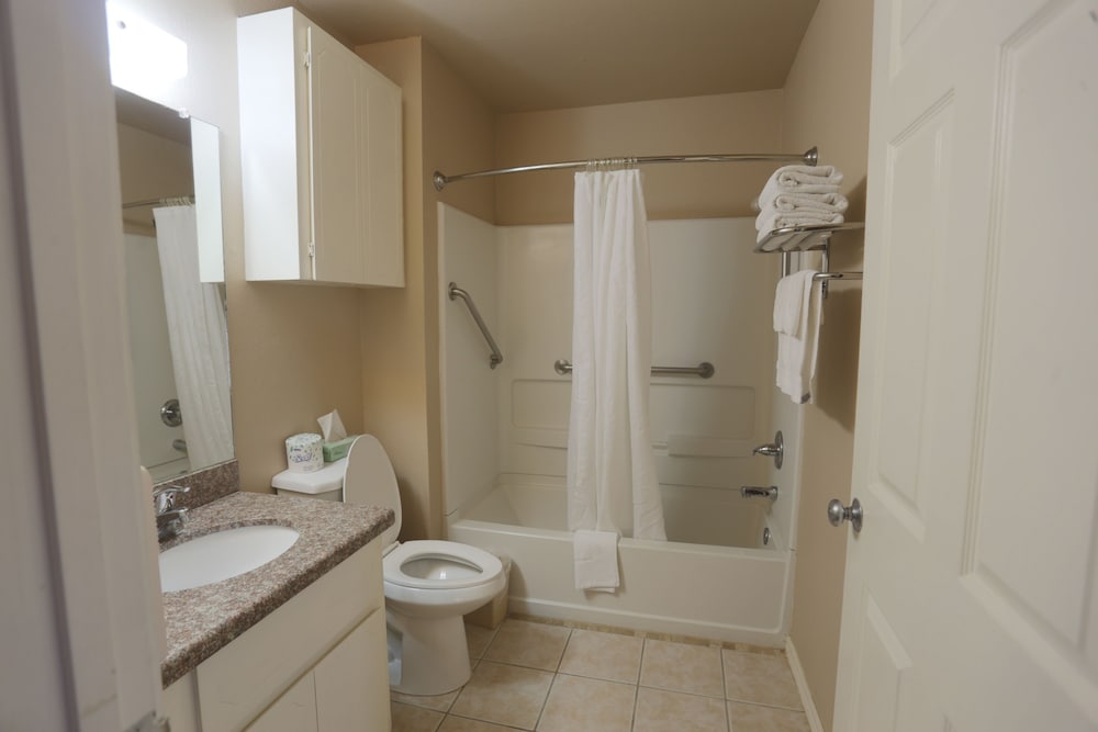 Victoria Palms Inn Suites 10/31