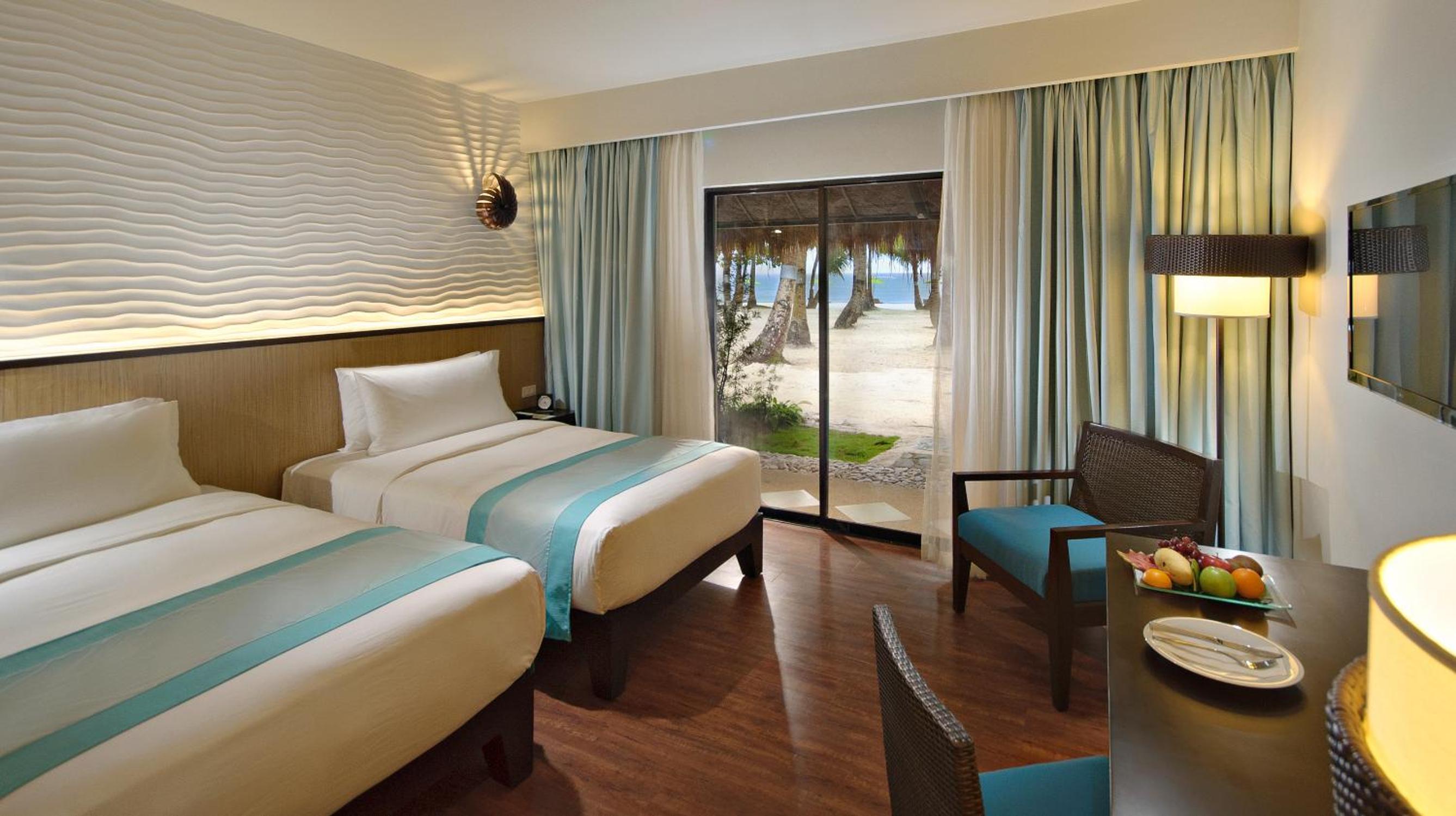 Deluxe, Twin Beds, Beach Front