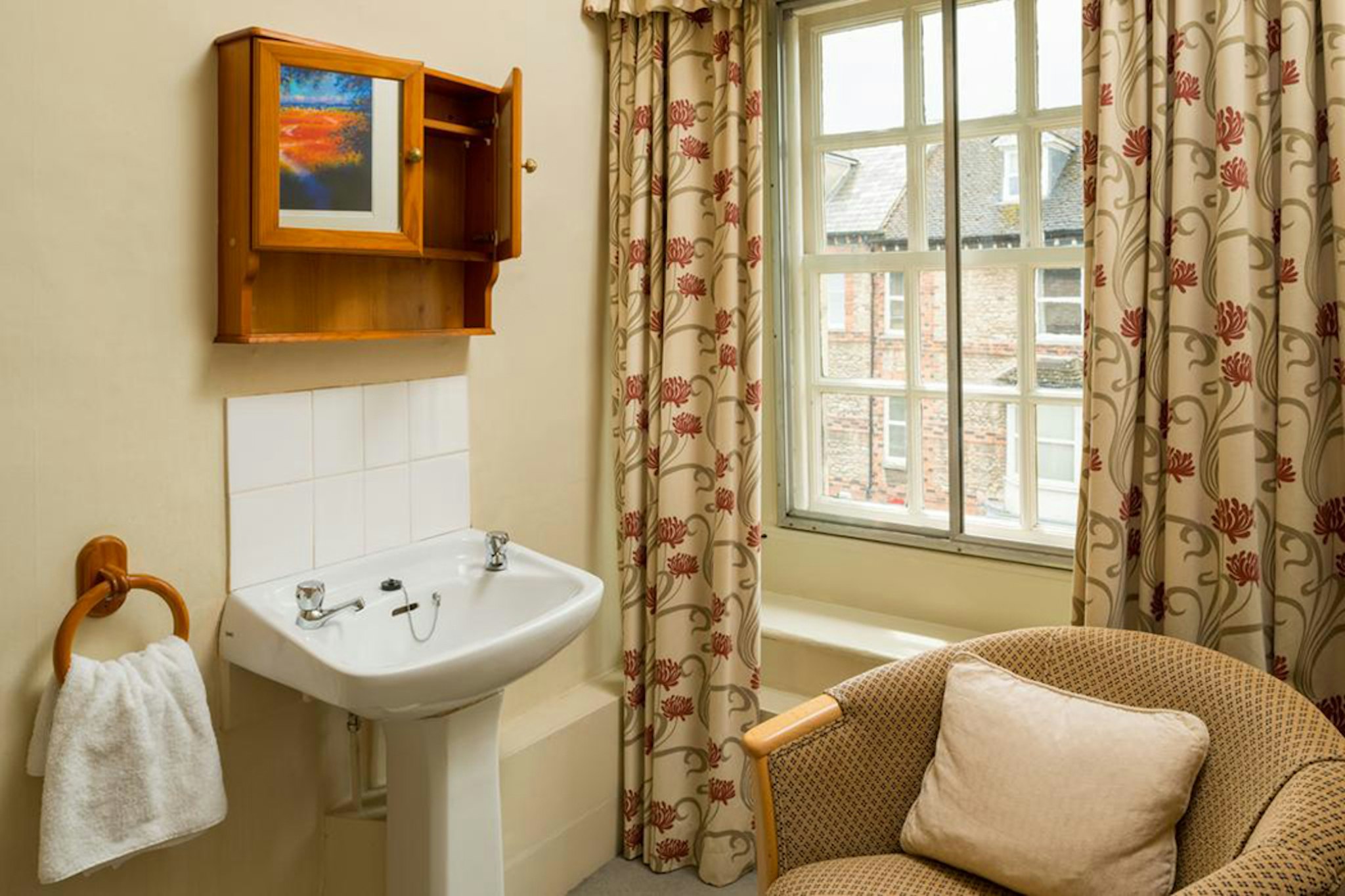 Marlborough Arms Hotel 38/41