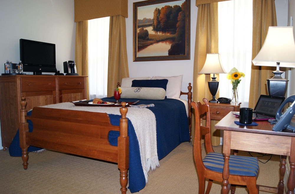 Historic Boone Tavern Hotel and Restaurant 37/69