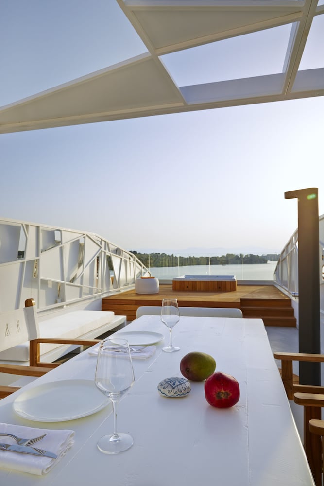 Nikki Beach Resort and Spa Porto Heli 60/70