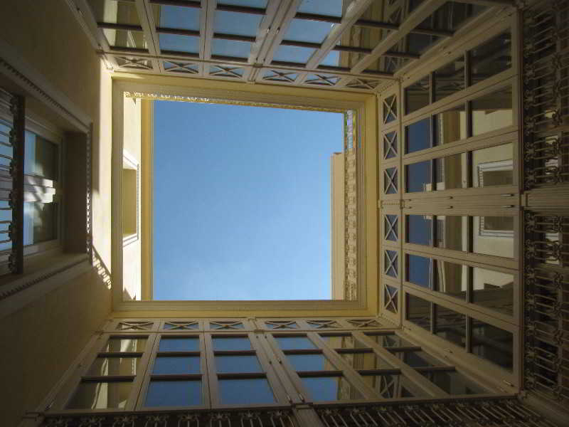 Life Apartments San Vicente 1/17