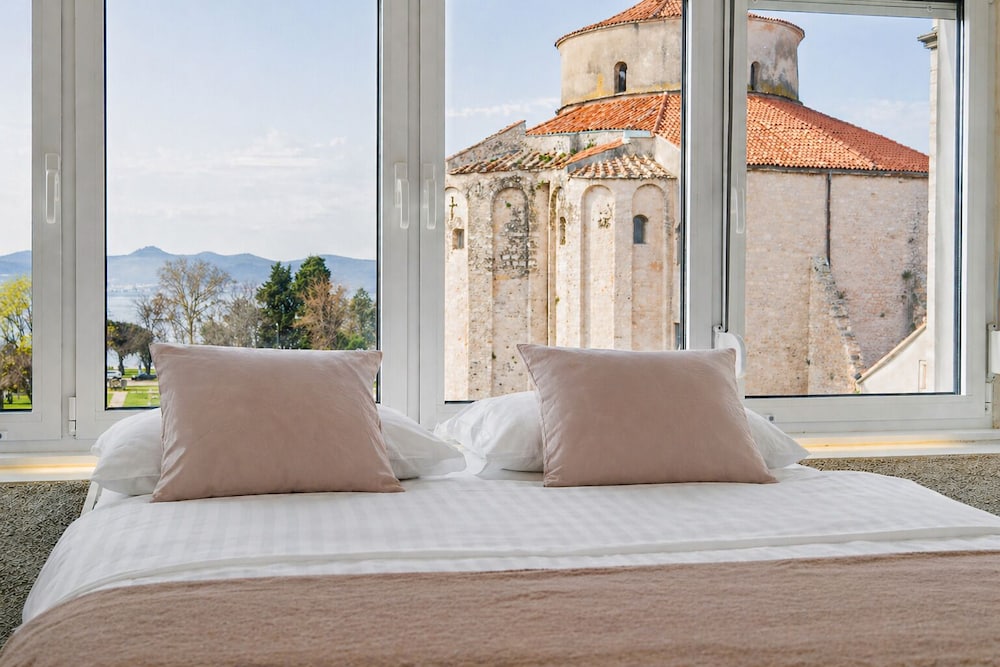 Boutique Hostel Forum 67/71