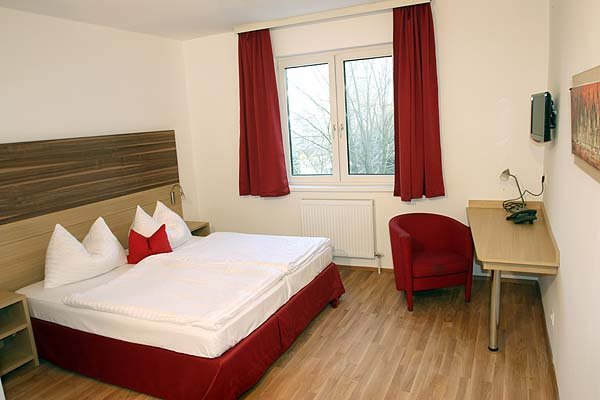 Arion Airport Hotel 4/8