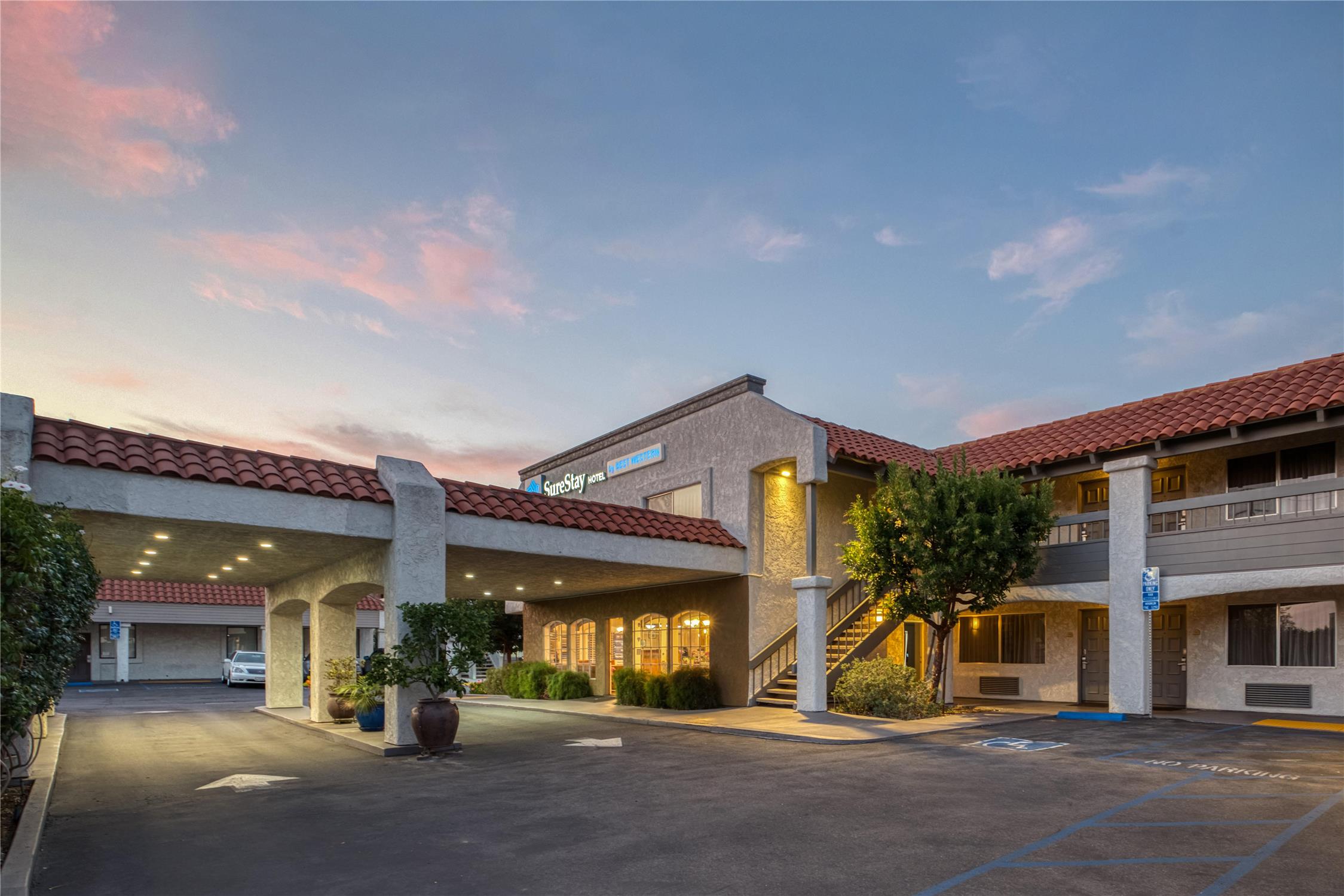 Surestay Hotel By Best Western Camarillo 2/19