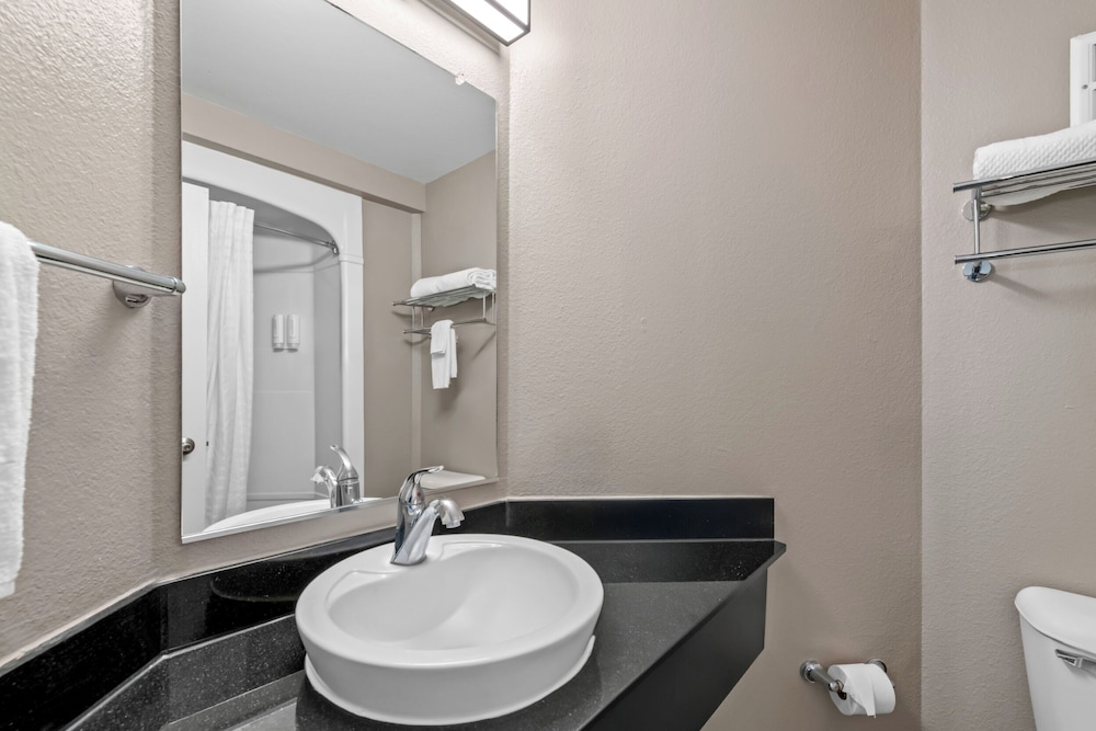 Park Inn by Radisson, Grand Island I-80 44/48
