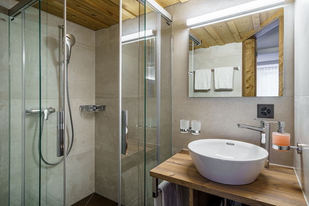 Hotel Alpenblick 48/50