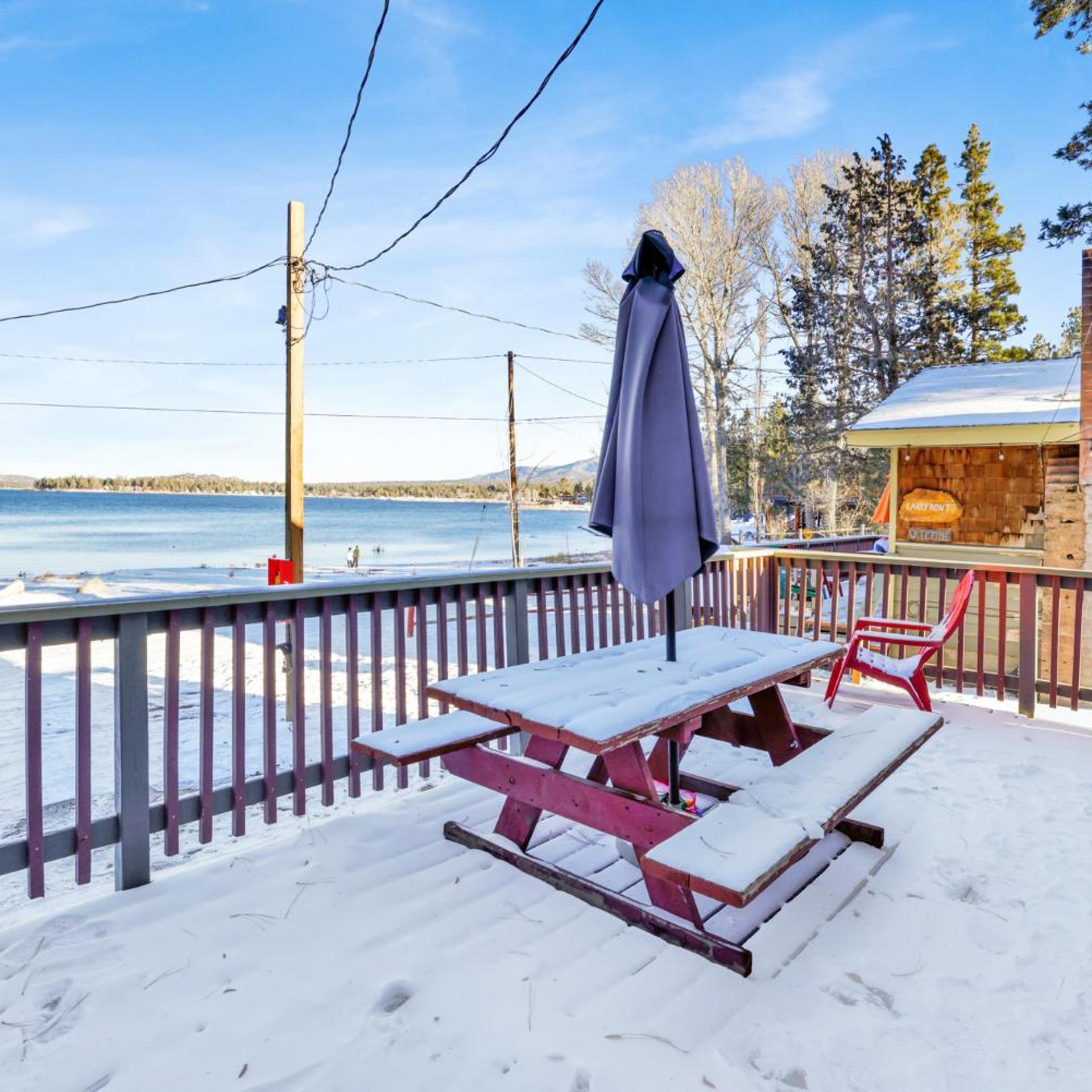 Lakeside Family Cabin by Big Bear Vacations 28/30