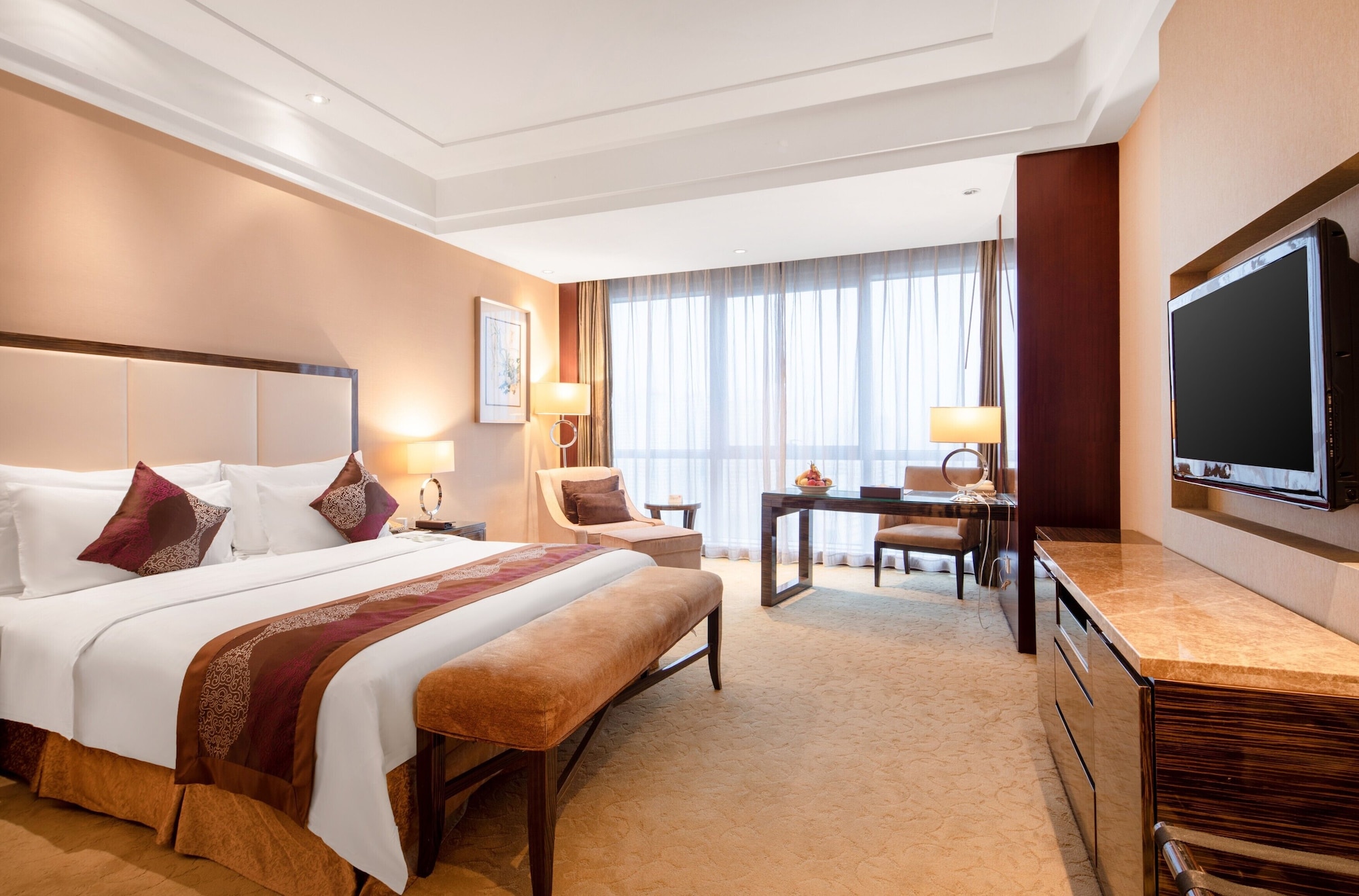 DELUXE, DOUBLE BED