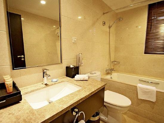 Lee Gardens Hotel Shanghai(Formerly Xuhui International Executive Suites Shanghai) 28/30