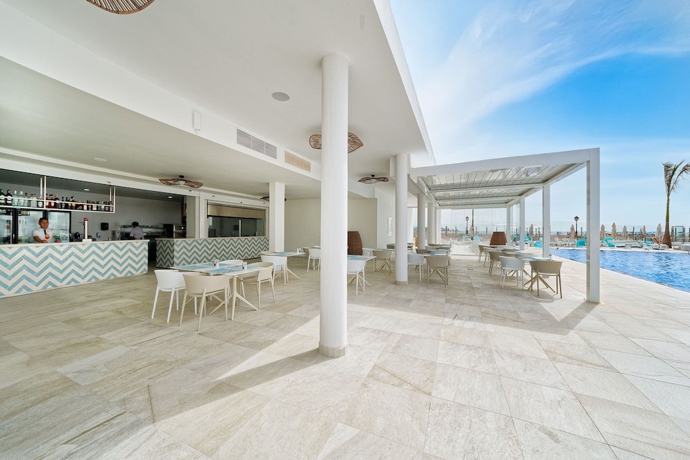 Hotel Las Costas 6/65