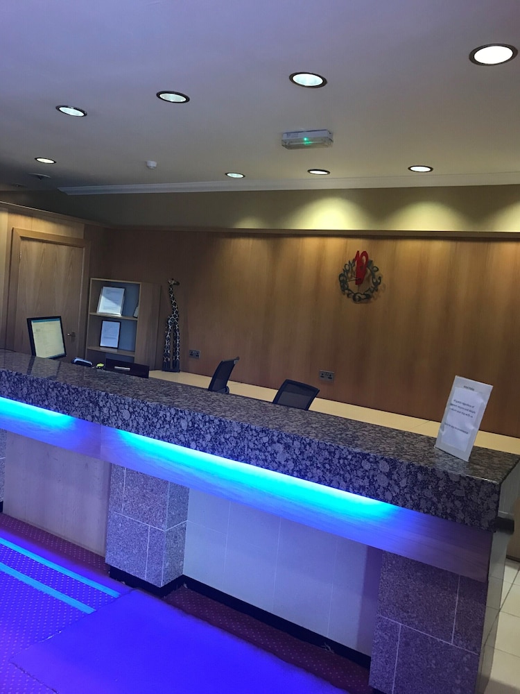 Hill Park Hotel 2/16