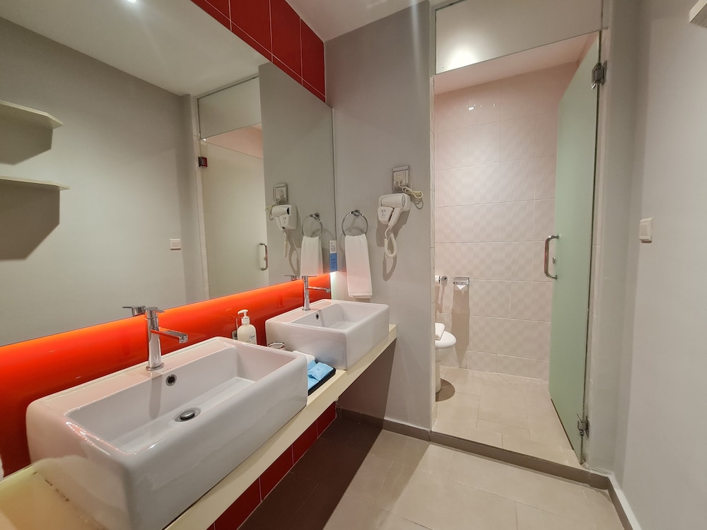 Holiday Inn Express & Suites Johor Bahru 61/62