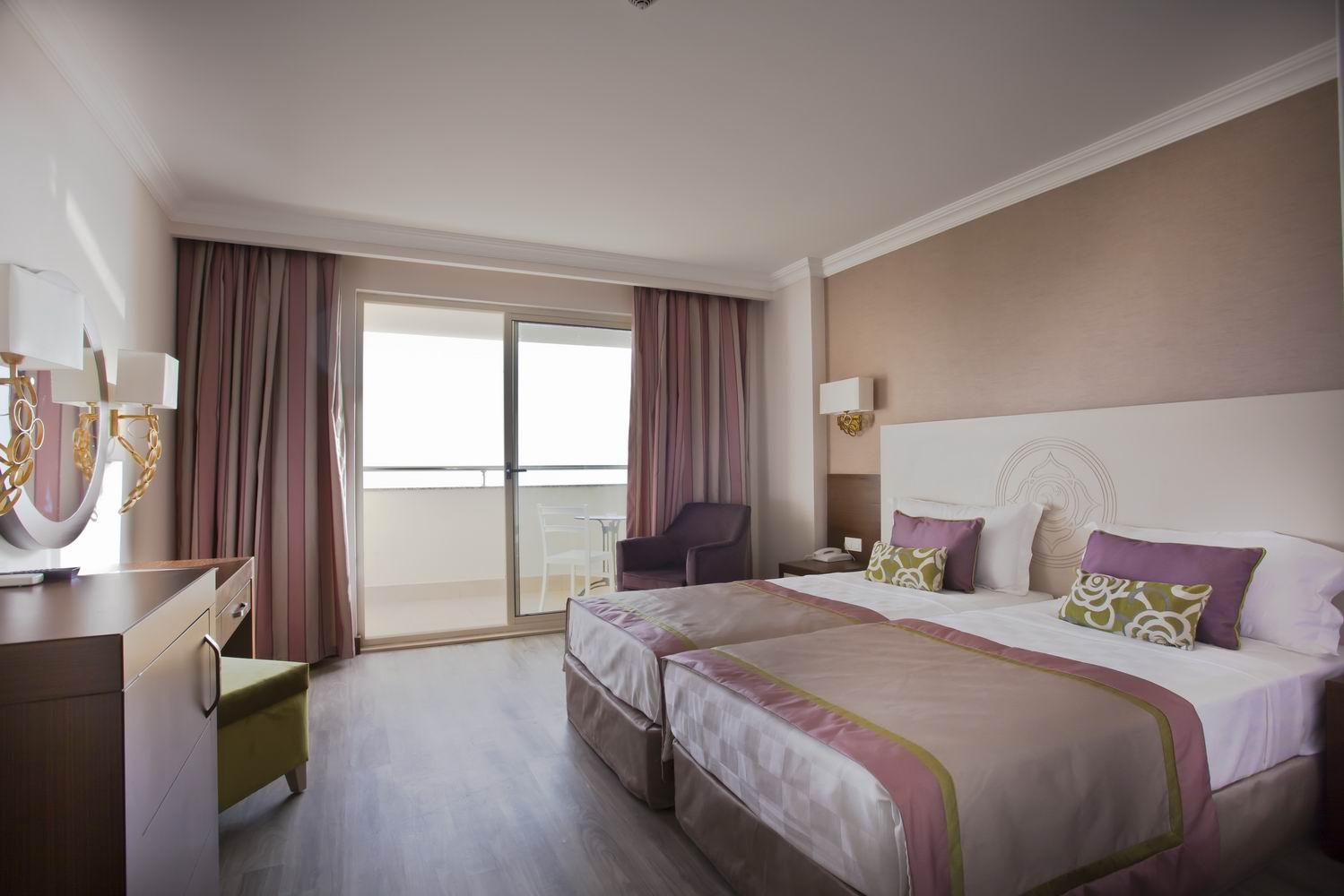 Room, Double Bed, Lateral Side Sea View