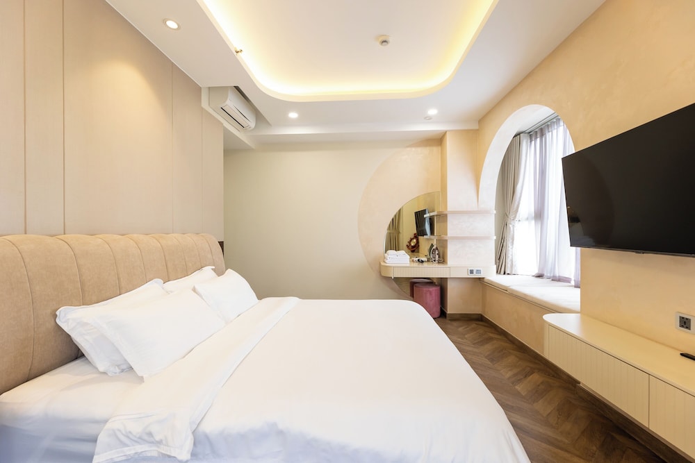 Midtown Premium Apartments 14/40