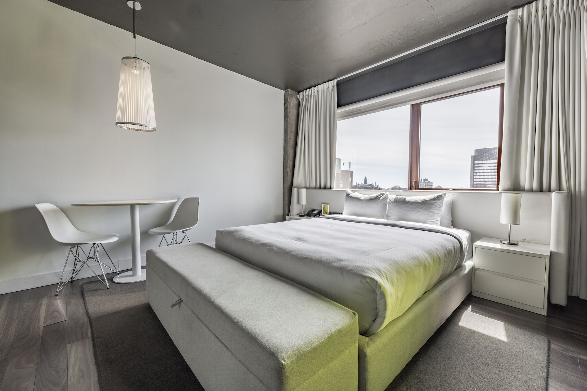 POP, STANDARD, QUEEN BED