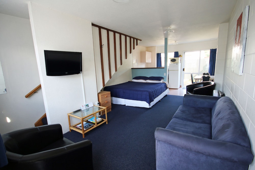 Midway Pacifica Lodge 43/62