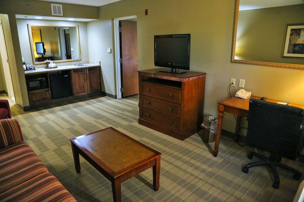 Hampton Inn & Suites McComb 34/49