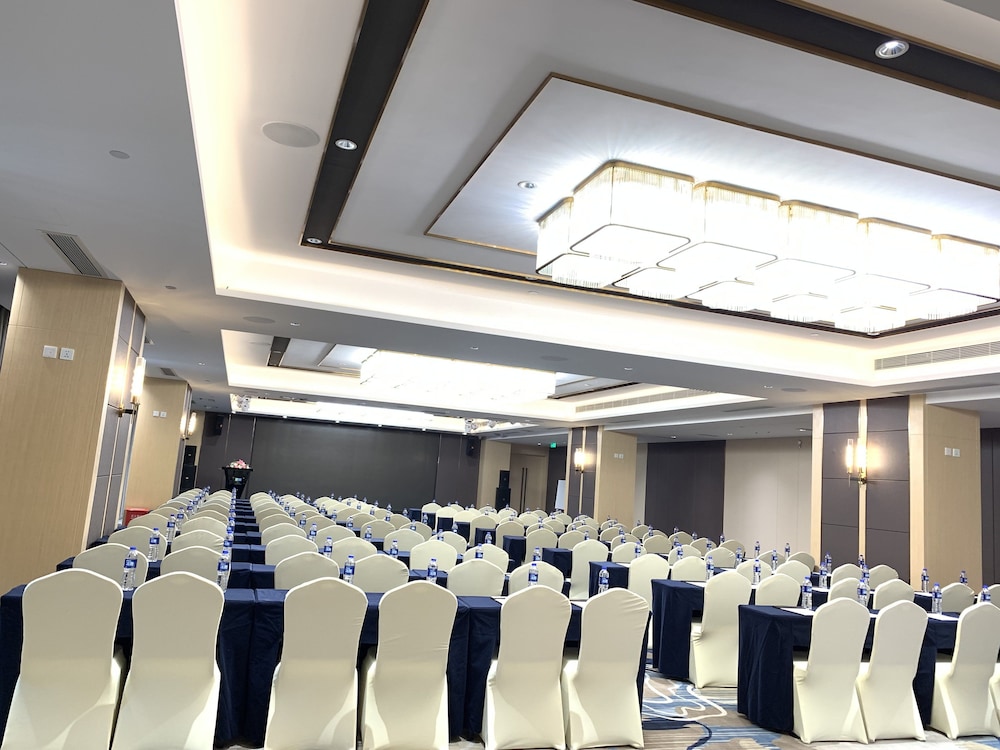 Holiday Inn Express Chengdu Tianhe 34/52