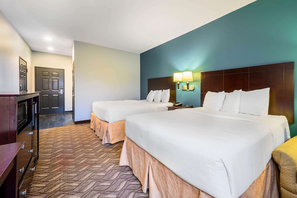 La Quinta Inn And Suites By Wyndham Longview North 18/46