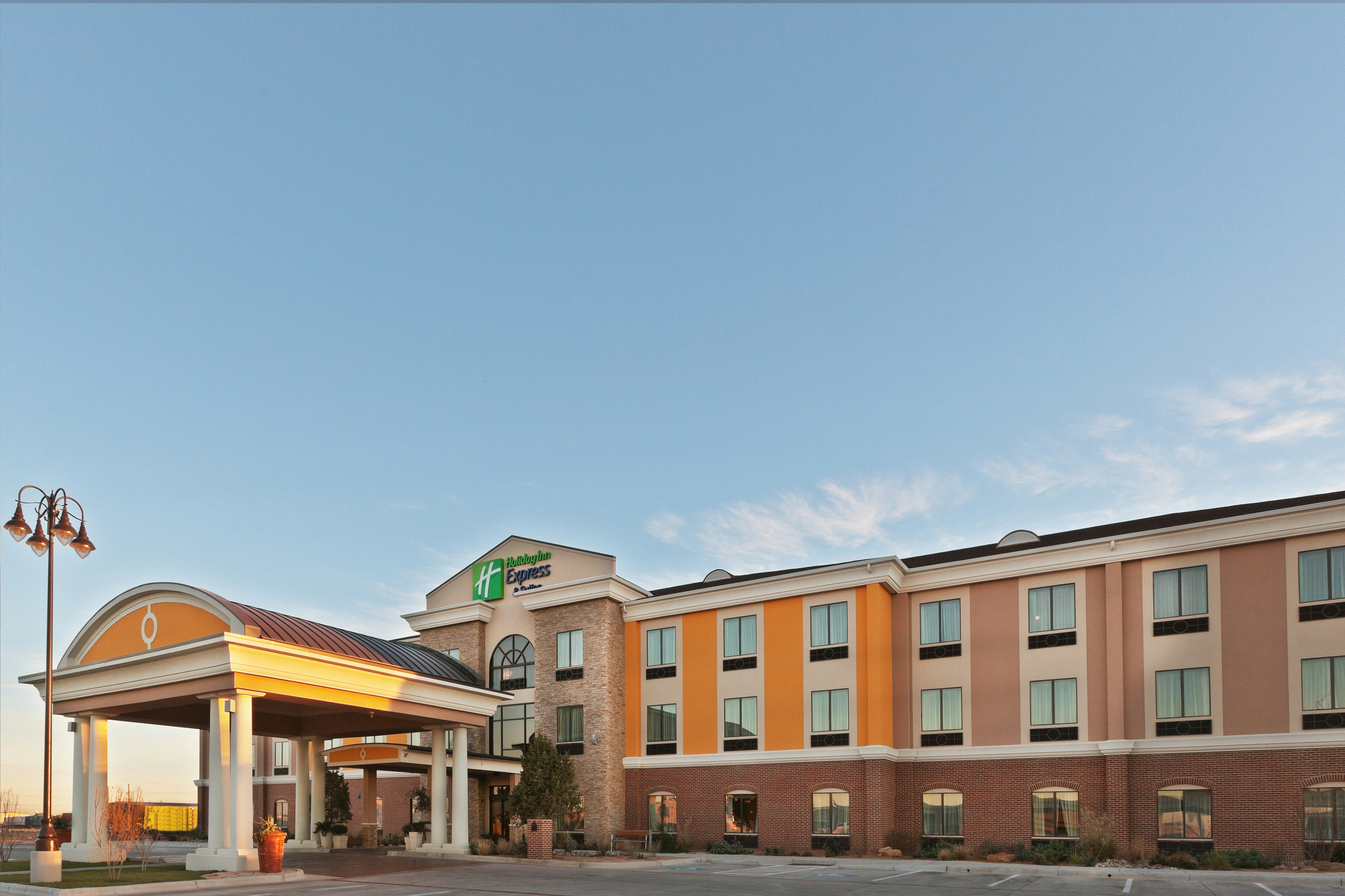 Holiday Inn Express & Suites Lubbock Southwest - Wolfforth 4/50