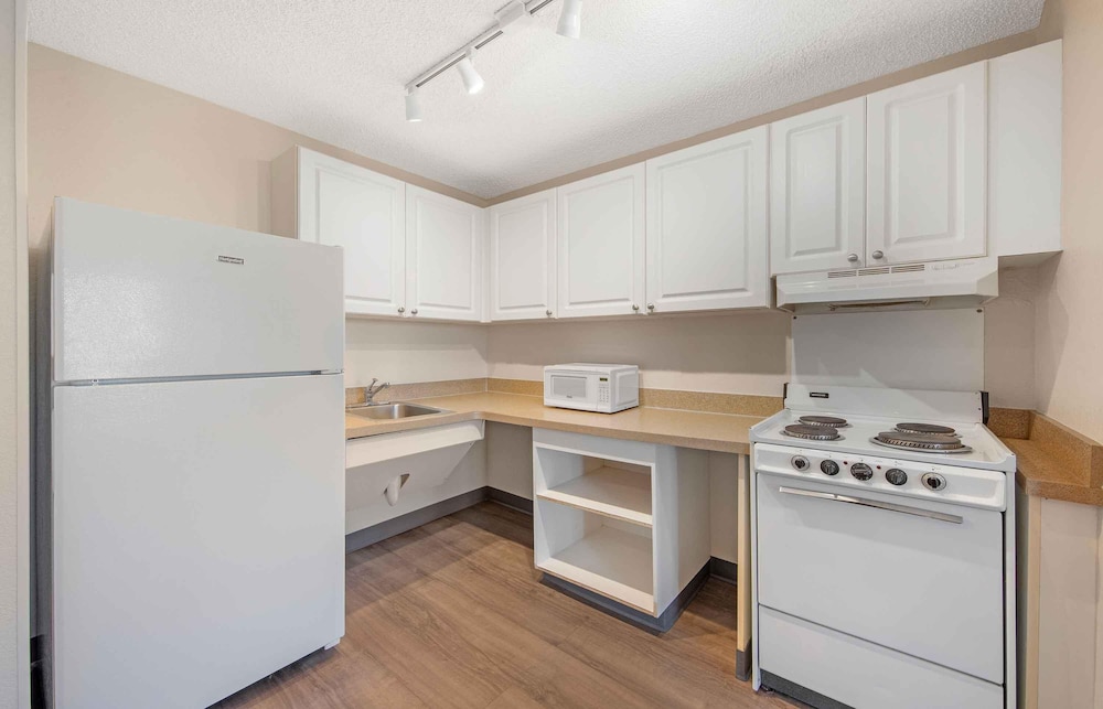 Extended Stay America Fort Lauderdale Cypress Crk 6th Way 36/48