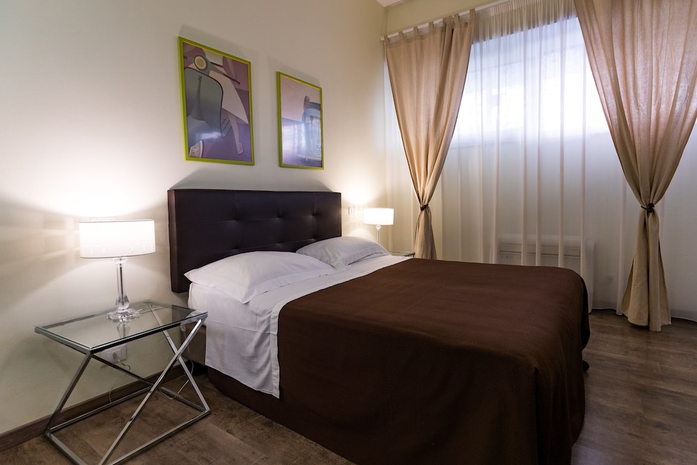 STANDARD, DOUBLE OR TWIN BED