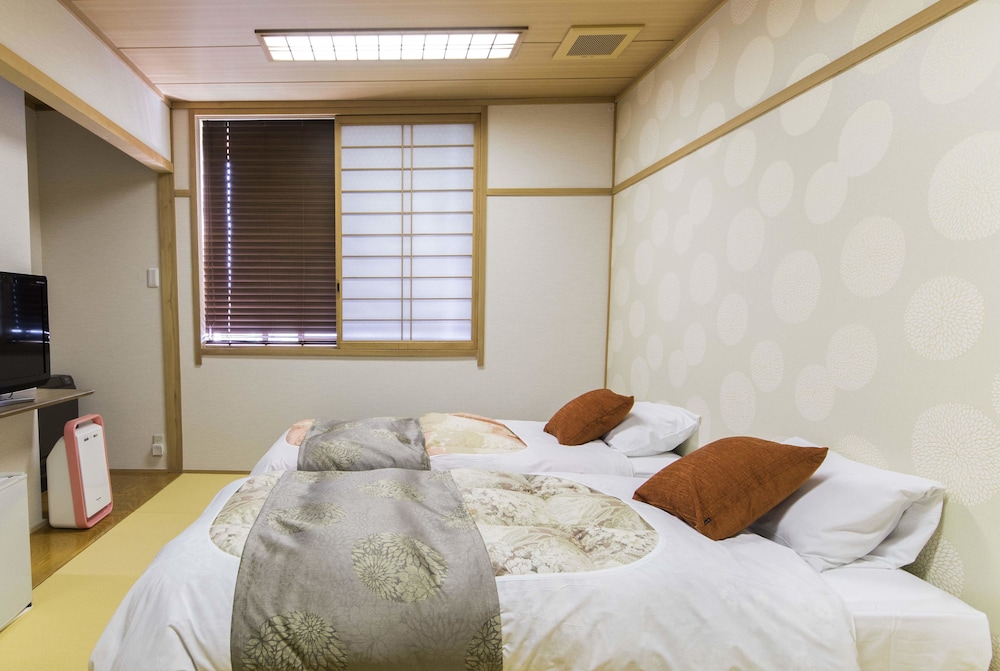 Hotel Katsuragi 12/29