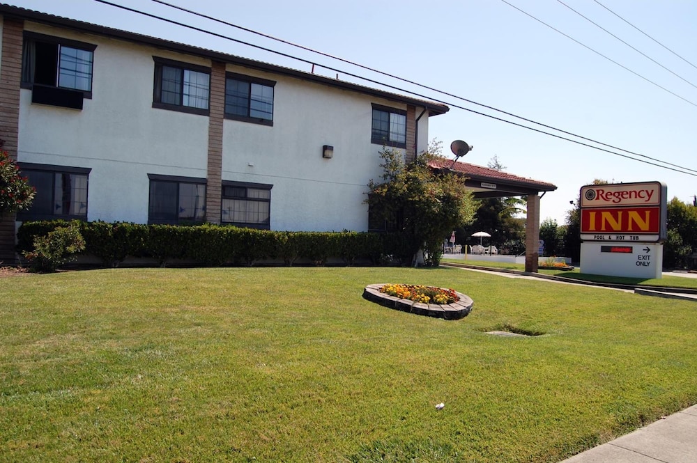 Travelodge by Wyndham Vallejo 30/34