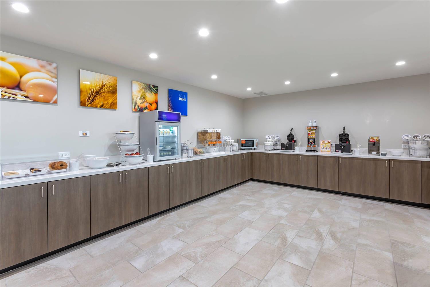 Comfort Suites Scottsdale Talking Stick Entertainment District 5/13
