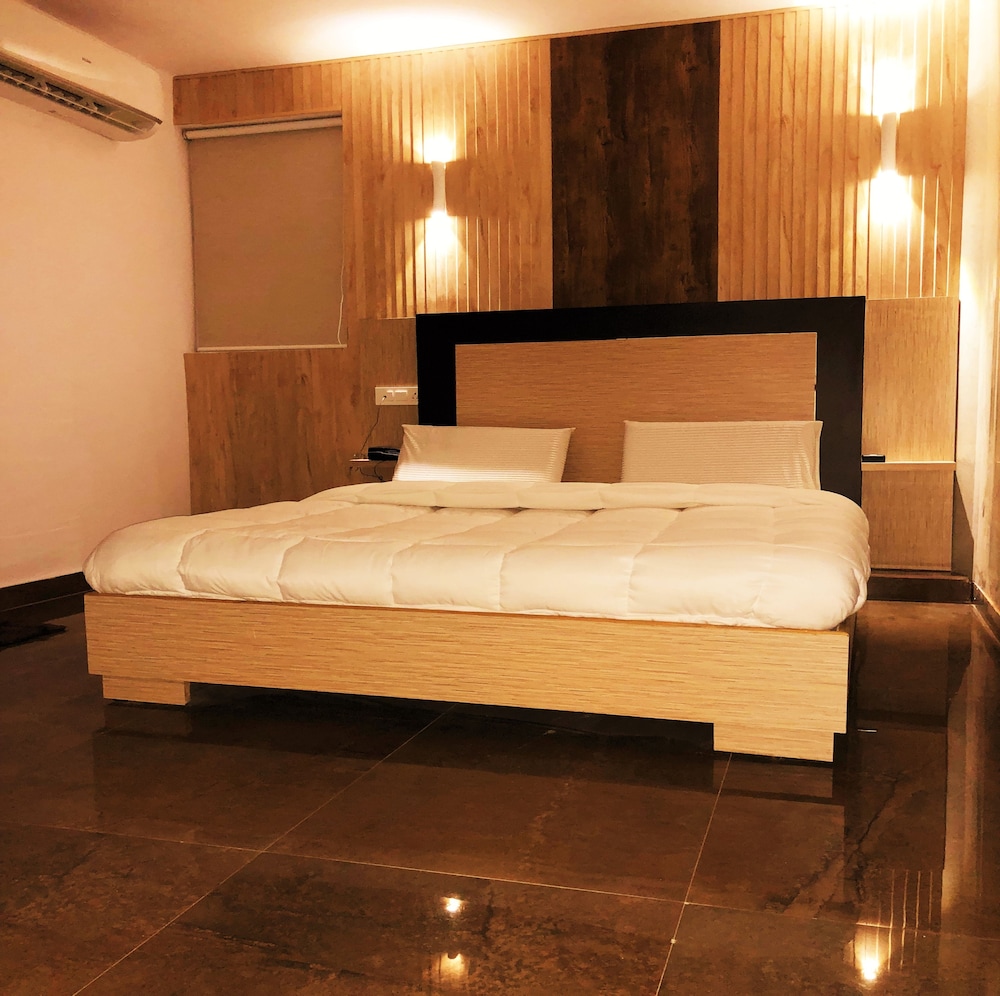 Hotel Pardesi 22/45