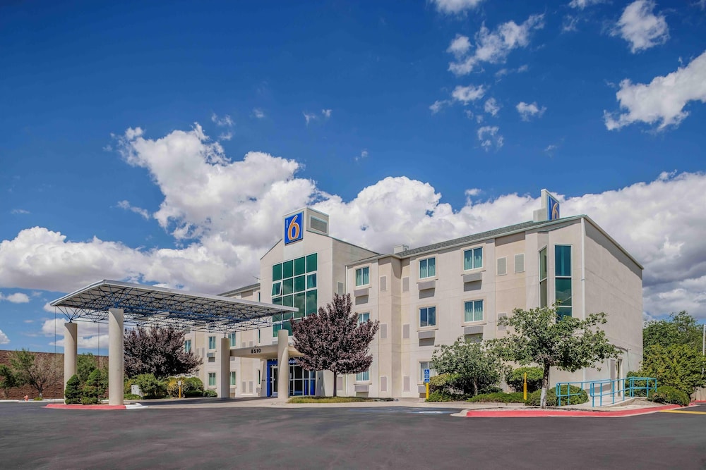 Motel6 Albuquerque, NM - North 53/62