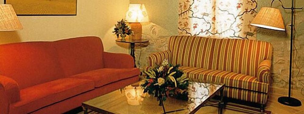 Hotel Sant Jordi 37/50