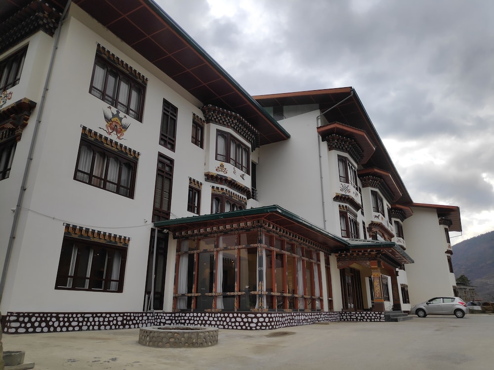 Bhutan Silverpine Resort 4/50