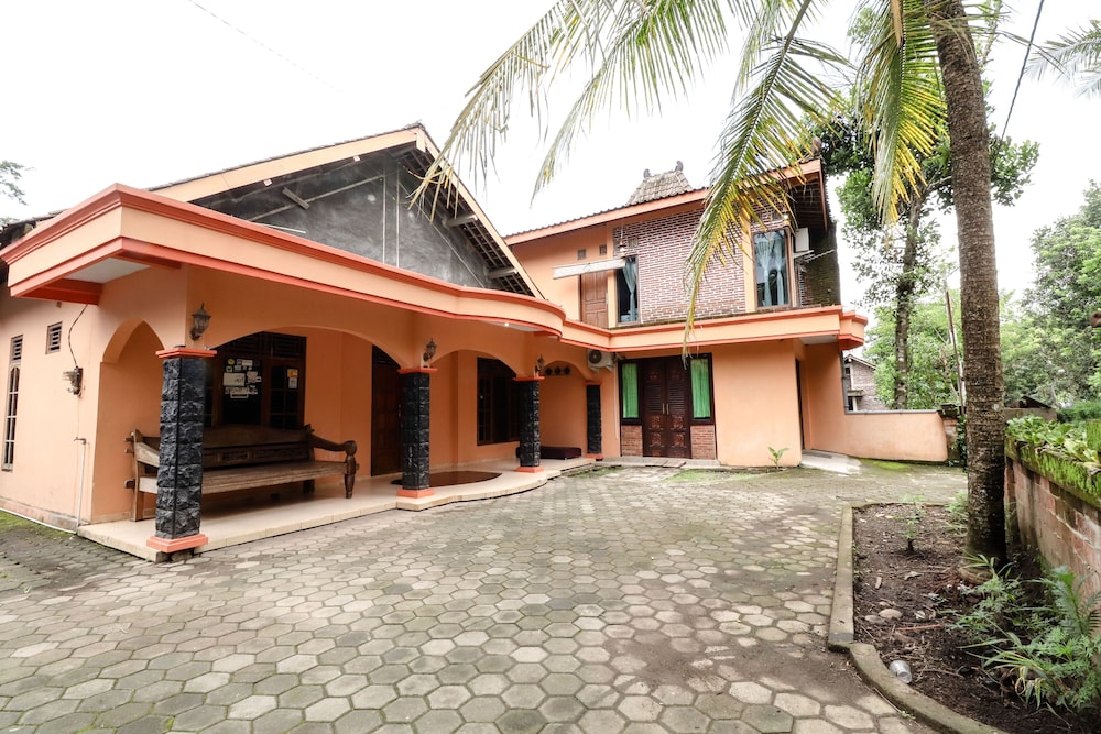 Nurudin House by ZUZU 3/50