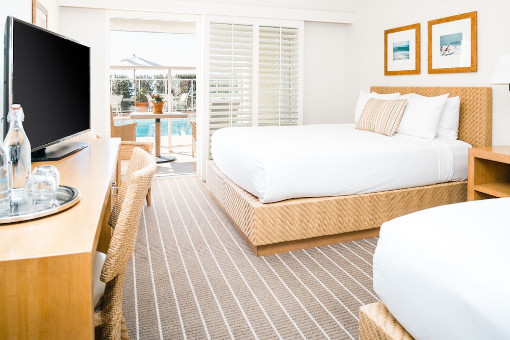 Casa Loma Beach Hotel 44/57