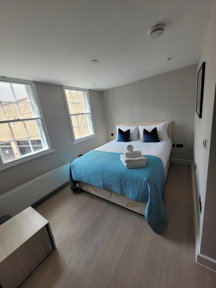 Room at Buckingham Palace Residences by Aeria Apartments, LONDON